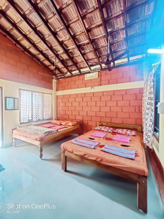 Surya Guest House 戈卡尔纳 外观 照片